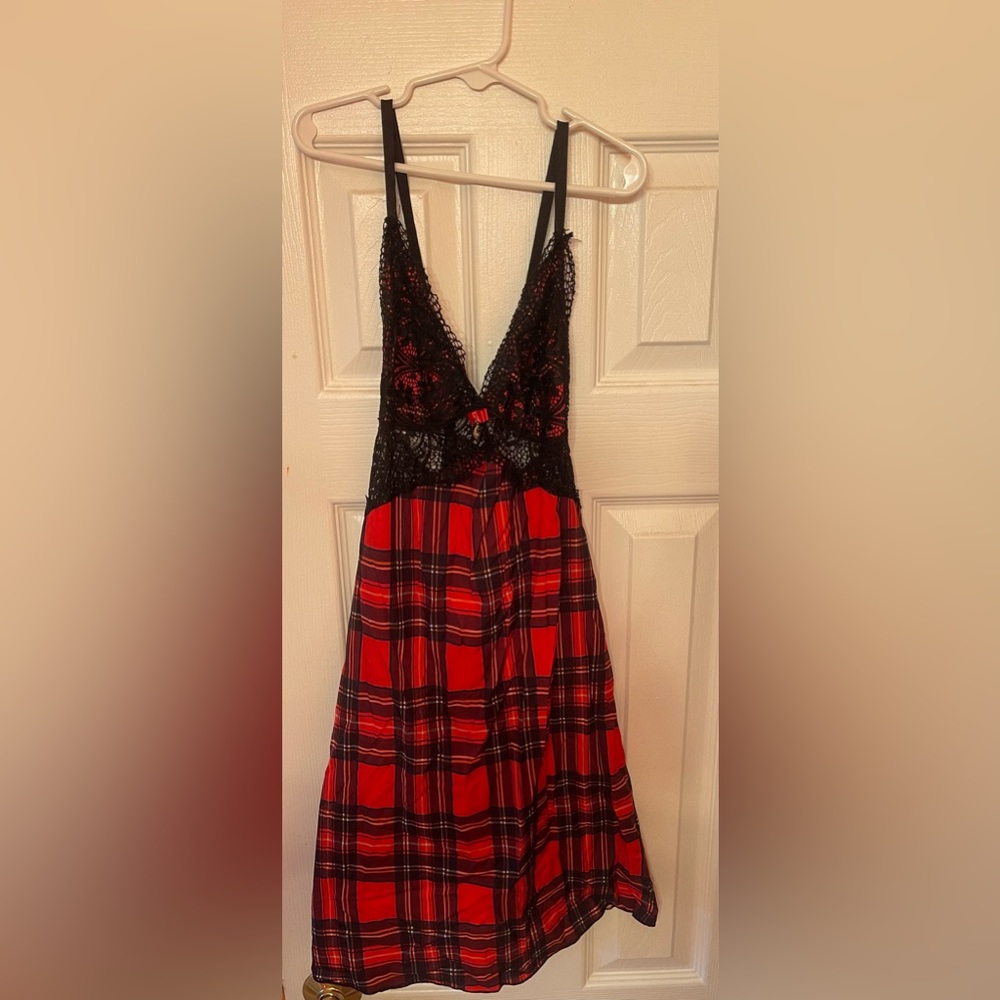 Gorgeous holiday red plaid nighty